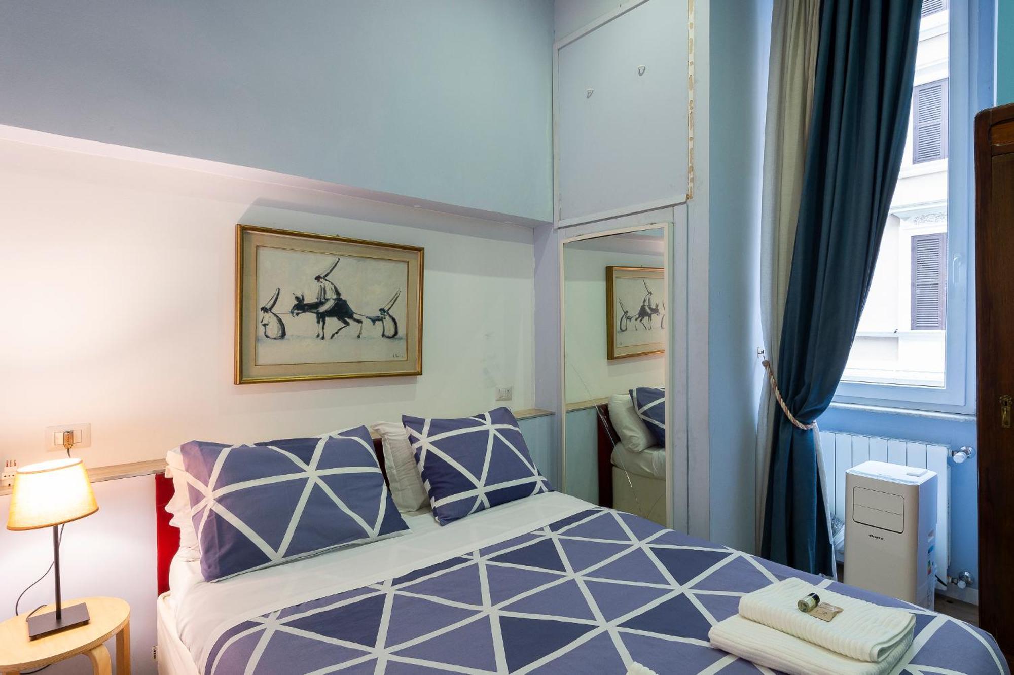 Luxury Three Bedrooms Flat In Center Rom