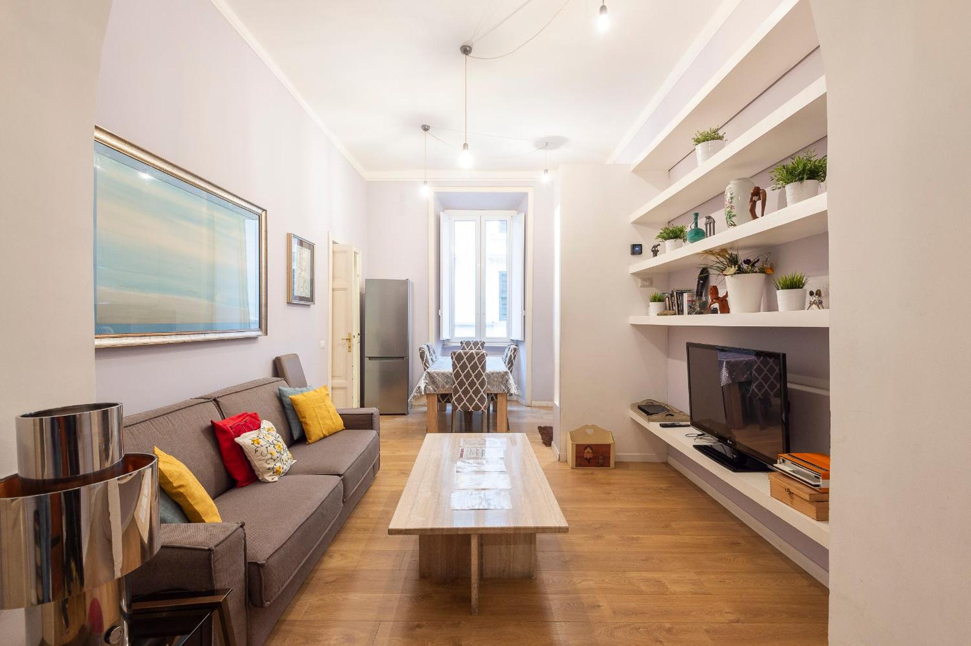 Apartment Luxury Three Bedrooms Flat In Center Rom